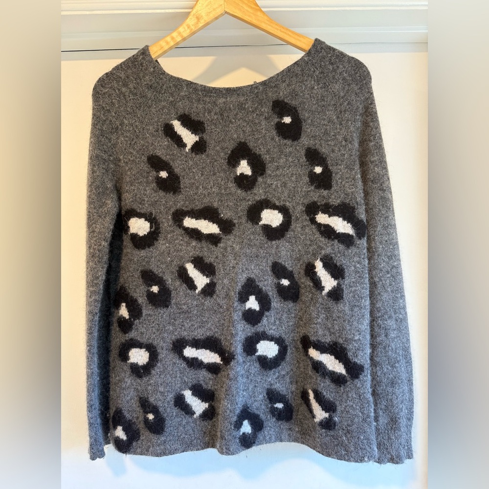 ELLA MOSS Leopard Print Sweater Wool-Angora Blend with Rear Zip Detail Size S